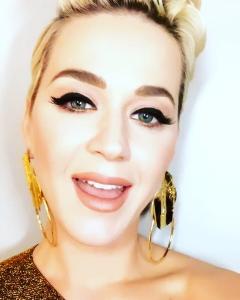 Katy Perry（水果姐）的VKontakte主页(@katyperry)