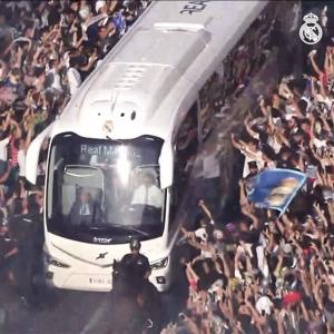 Rihanna的VKontakte主页(@badgalriri)