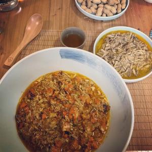 韩寒的VKontakte主页(@zhucebuliaohanhan)