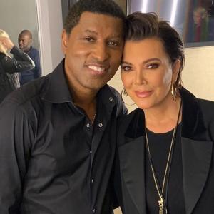 克里斯·詹纳的VKontakte主页(@krisjenner)