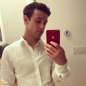 卡梅隆达拉斯的VKontakte主页(@camerondallas)