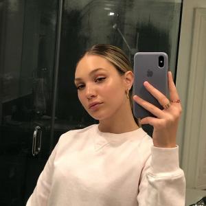 麦迪的VKontakte主页(@maddieziegler)