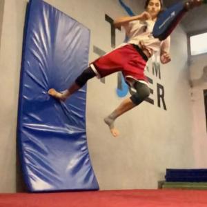 蒂莎帕塔妮的VKontakte主页(@dishapatani)