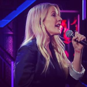 艾丽·高登的VKontakte主页(@elliegoulding)