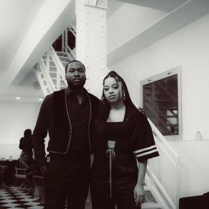 美味磨坊的VKontakte主页(@meekmill)