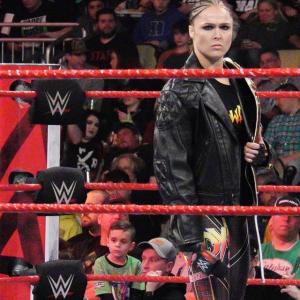 罗达·罗西的VKontakte主页(@rondarousey)