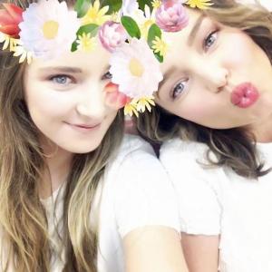 米兰达·可尔Miranda Kerr的VKontakte主页(@mirandakerr)