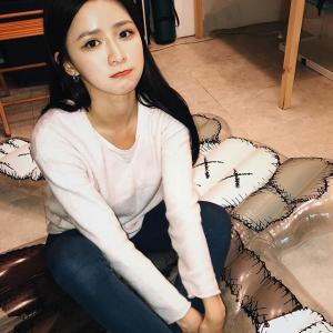 Joey Chua8蔡卓宜的VKontakte主页(@joeychua8_official)