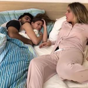 汉娜袜子的VKontakte主页(@hannahstocking)