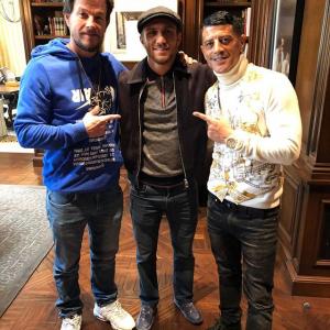 马克·沃尔伯格的VKontakte主页(@markwahlberg)