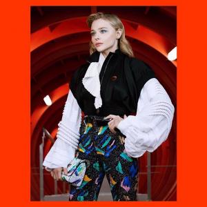 科洛莫瑞兹的VKontakte主页(@chloegmoretz)