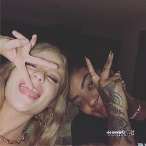 路易萨松Luísa Gerloff Sonza的VKontakte主页(@luisasonza)