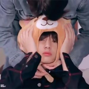 韩国防弹少年团BTS的成员TAEHYUNG – V ?的VKontakte主页(@btstae)