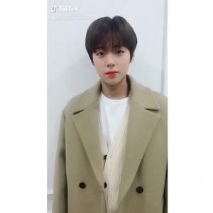 韩国艺人朴志训的VKontakte(@0529.jihoon.ig)