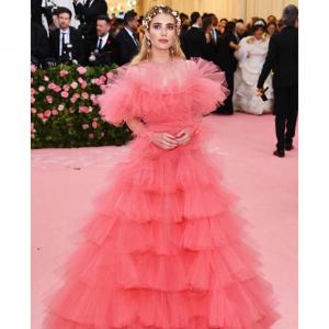 艾玛罗伯茨VKontakte