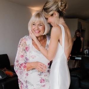 安娜·哈彻森VKontakte