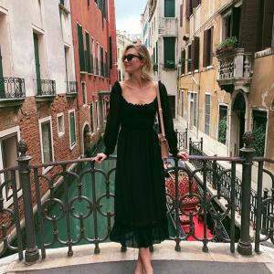 卡莉·克劳斯VKontakte