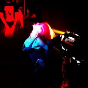 卡门·伊莱克特拉VKontakte