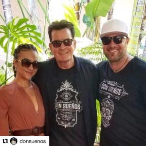 查理·辛VKontakte