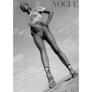 娜奥米·坎贝尔VKontakte