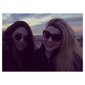 露西·皮德尔VKontakte