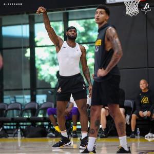 洛杉矶湖人队VKontakte