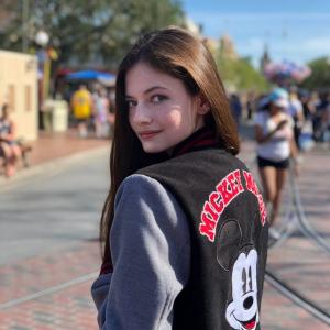 麦肯基·弗依VKontakte