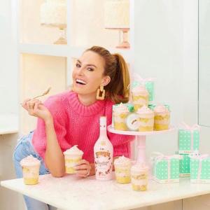 艾米·汉莫VKontakte